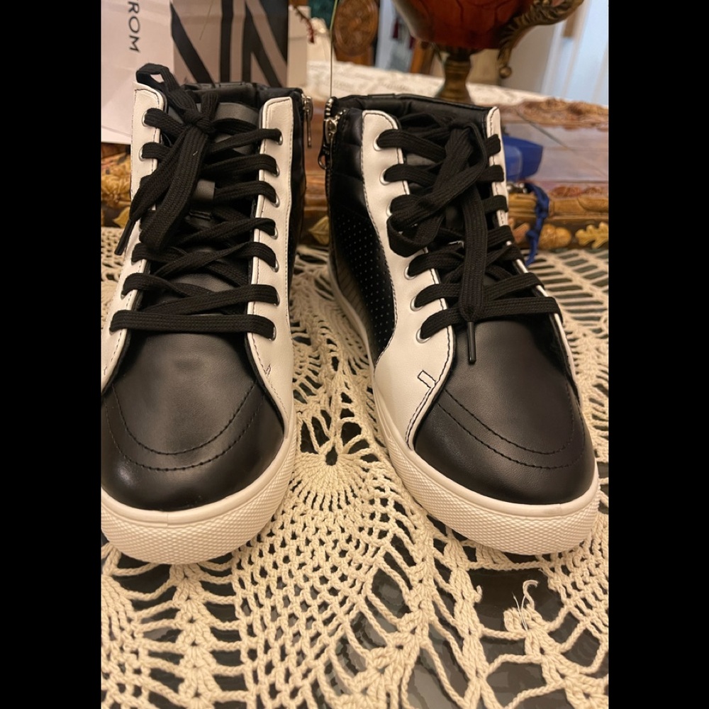 Sneakers 9